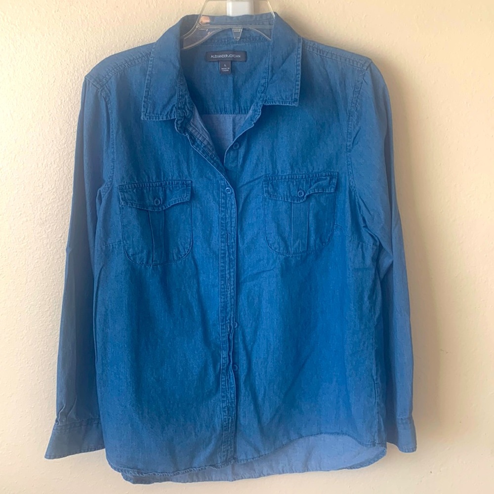 Brand new long sleeve jean shirt. Size L